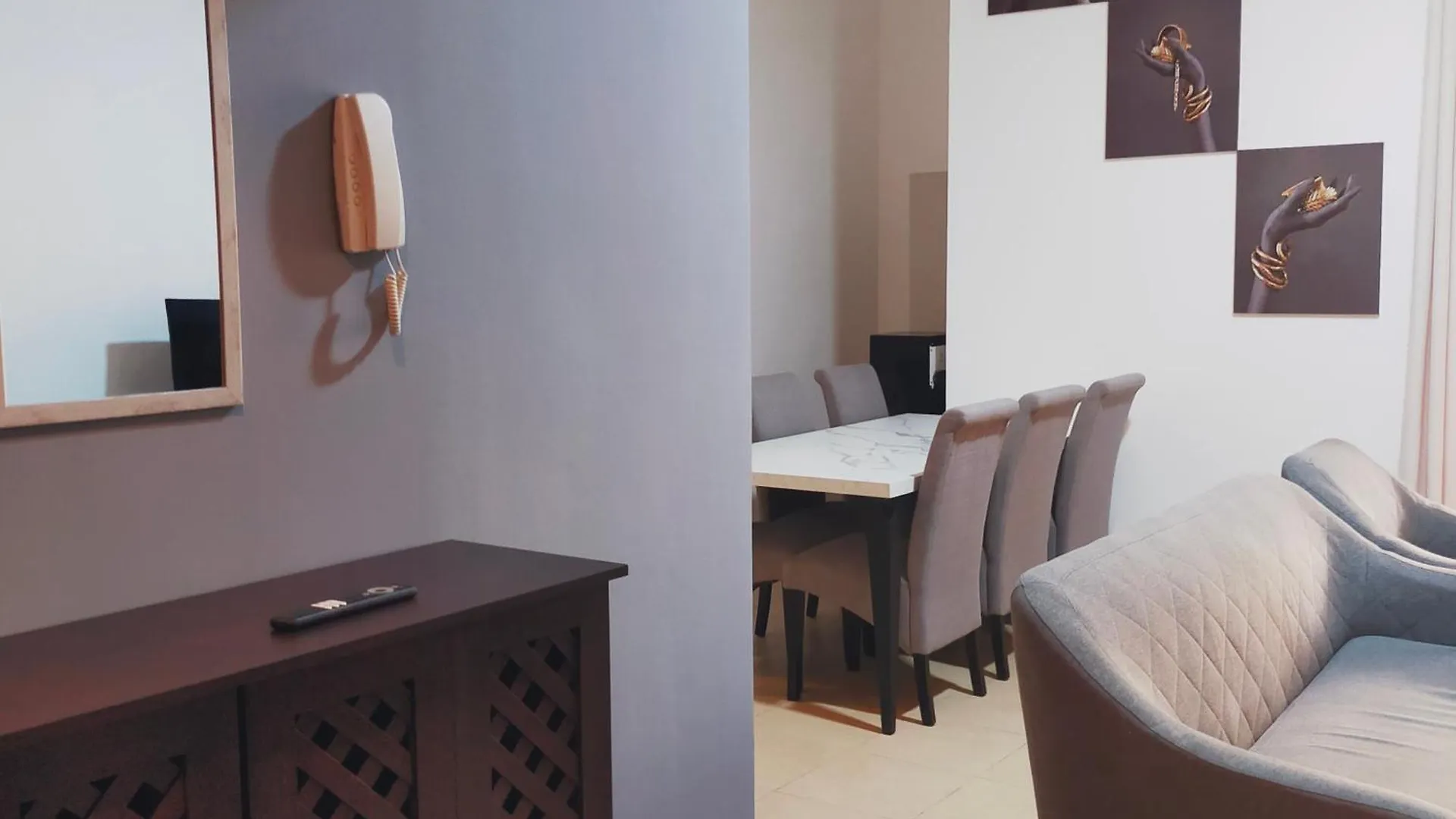 Sea La Vie Hostel Dubai