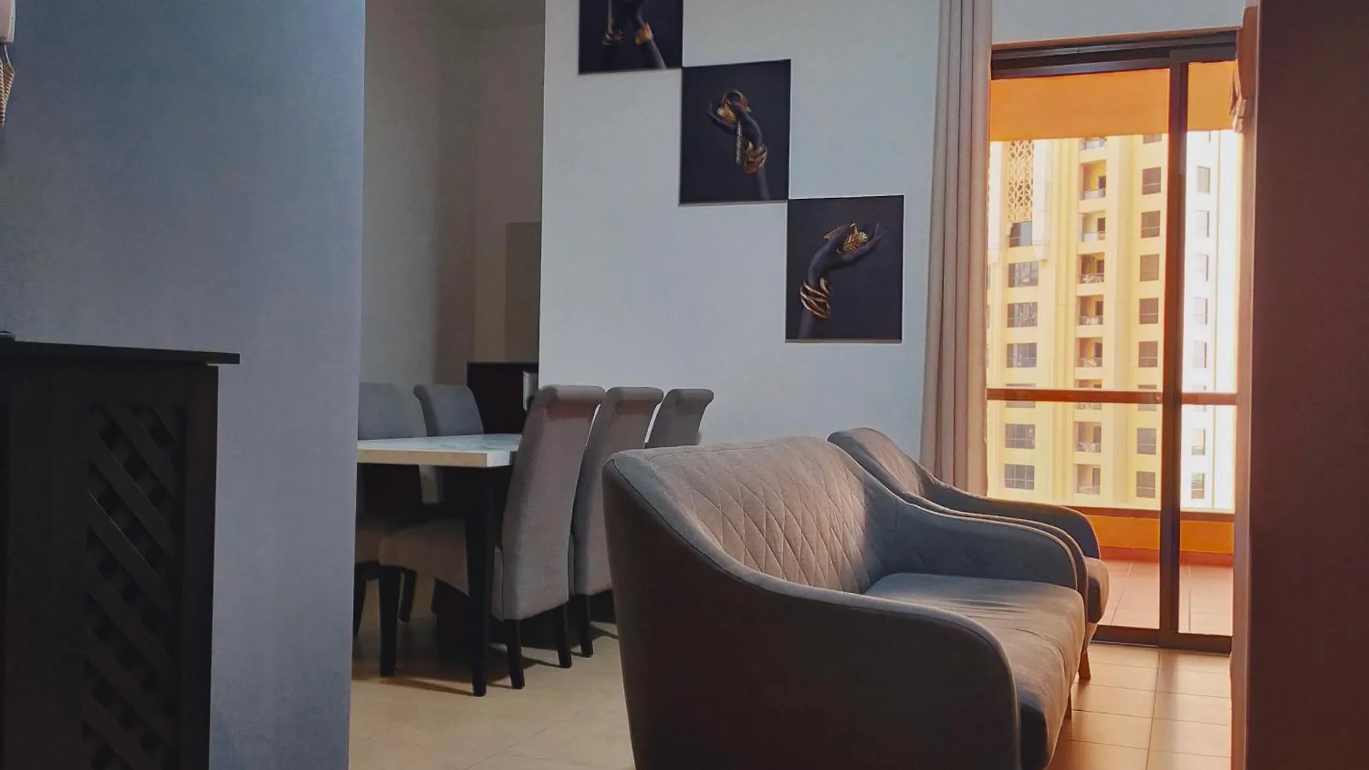 Sea La Vie Hostel Dubai